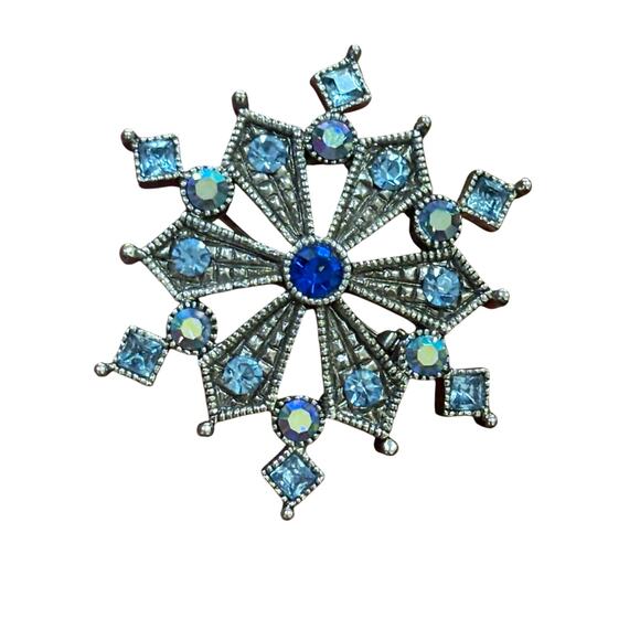 Vintage Y2K silver snowflake brooch blue rhinestones ornate pin no hallmarks - Picture 3 of 5